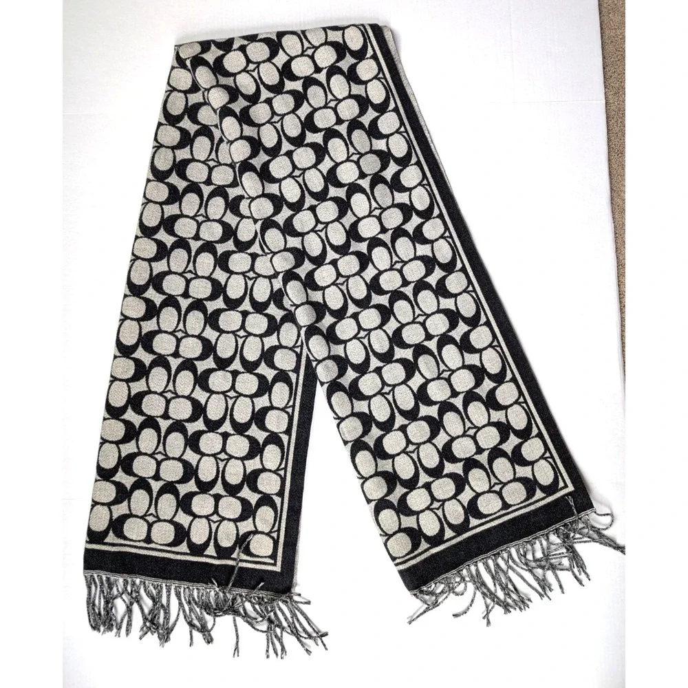 Coach Signature‎ Logo Scarf 69